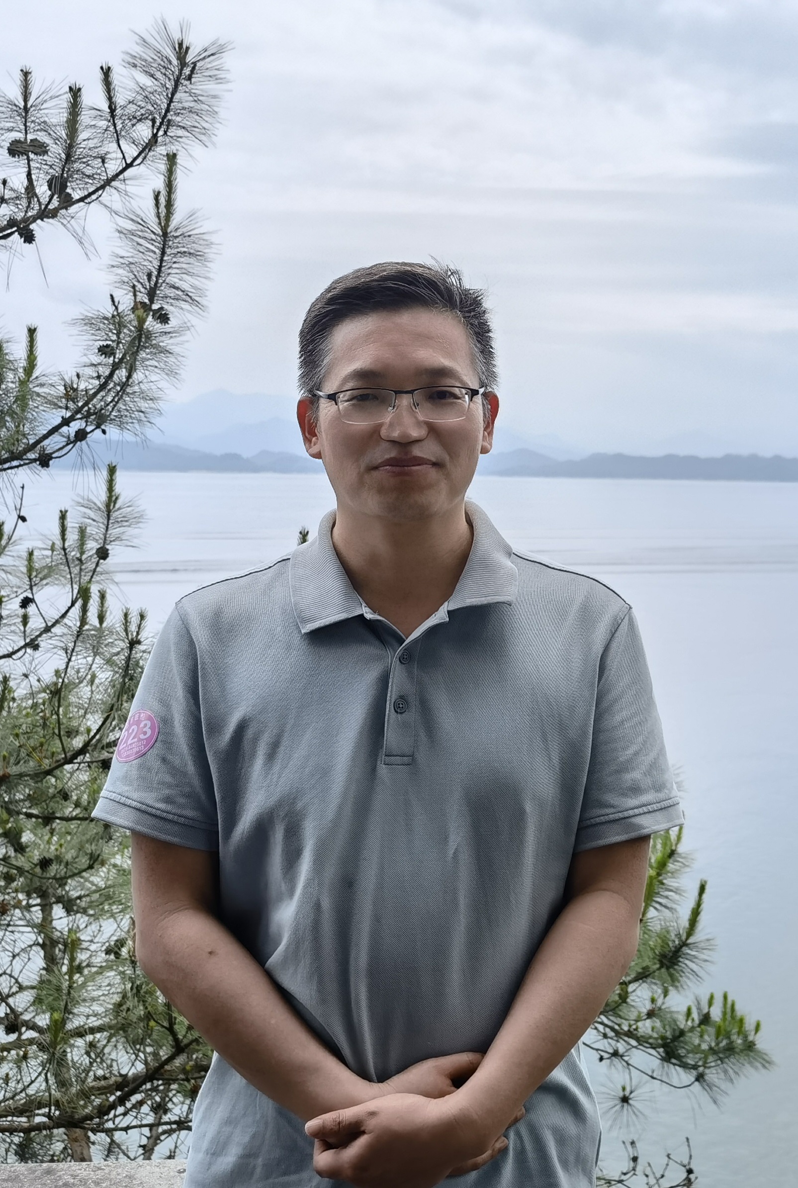 孙新华千岛湖.jpg