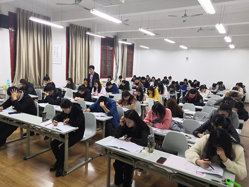 模拟考试现场_副本.jpg